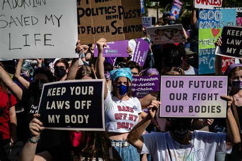 PHOTOS: 2021 Women’s March in DC - WTOP News