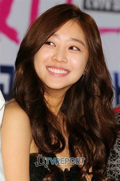 pin  esther goh tok mui  jo bo ah actresses jo bo ah jos