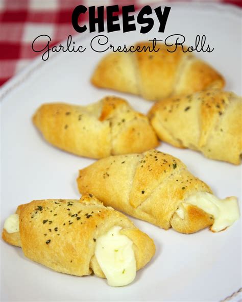 Cheesy Garlic Crescent Rolls Plain Chicken®