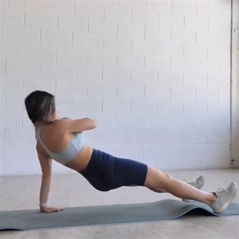 Reverse Plank Shoulder Taps Exercise How To Workout Trainer By Skimble