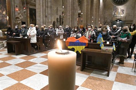 Un Anno Di Guerra Veglia Per La Pace Gioved Febbraio A Trento