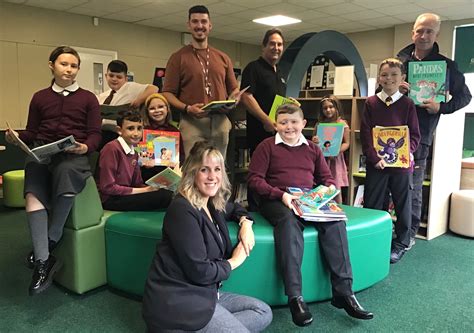 Stourport School Enjoying Its New £25000 Library The Kidderminster