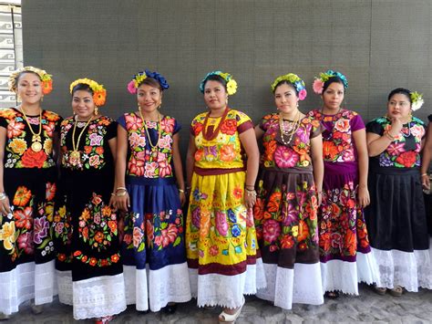 El Traje Tradicional Indígena Y El Arte Textil Comisión Nacional