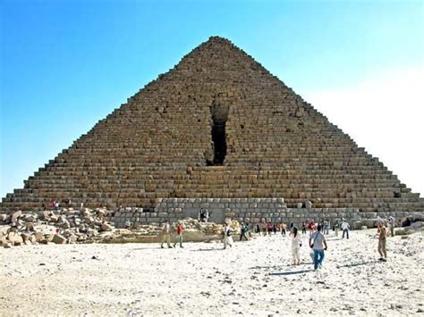 Pyramids of Giza | History & Facts | Britannica.com