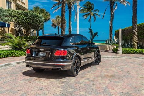 Bentley Bentayga Car Cruiser