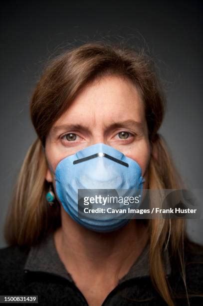 Blonde Woman Wearing Surgical Mask ストックフォトと画像 Getty Images