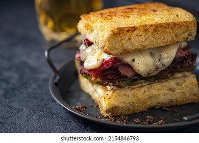 46 Toasted Ruben Images, Stock Photos, 3D objects, & Vectors | Shutterstock