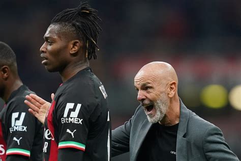 Pioli Fa Fuori Leao E Stravolge Il Milan Per Il Derby Giocherà Come