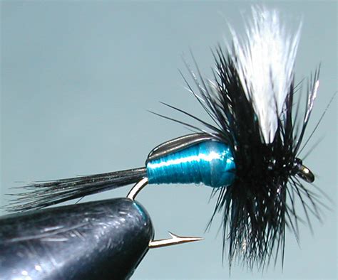 Blowfly Humpy trout fly pattern