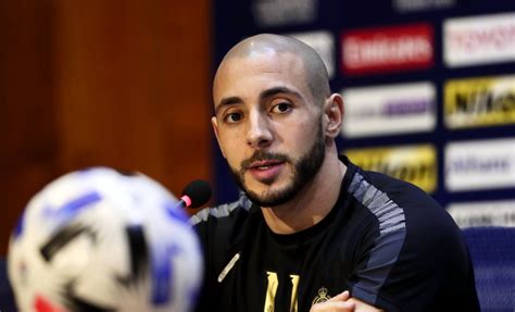 Football Nordin Amrabat S Engage Avec L Aek Ath Nes