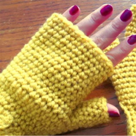 Easy Crochet Fingerless Mittens