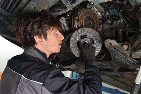 Fonctionnement De L Embrayage D Une Voiture Idgarages