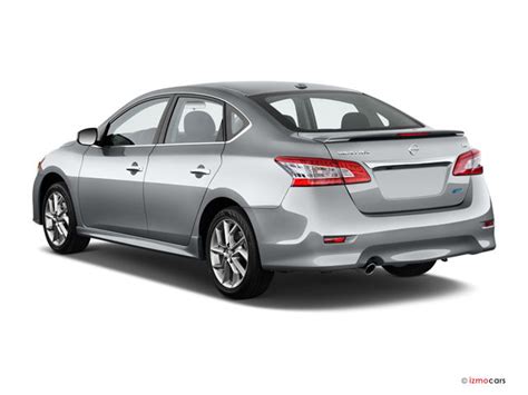 Nissan Sentra Photo Gallery