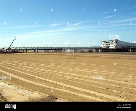 The New Grand Pierweston Super Maresomersetuk Stock Photo Alamy