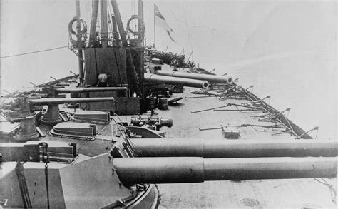 Stern 12 In Turrets Of Hms Dreadnought So Revolutionaryshe She Gave