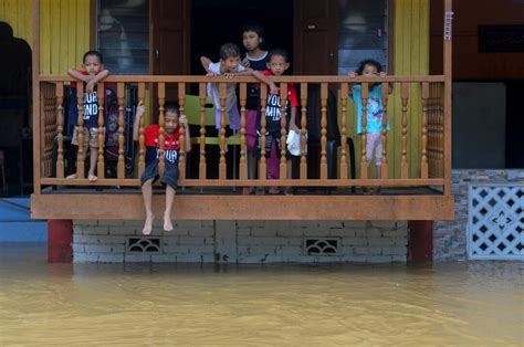 Terengganu Mulai Banjir Dua PPS Dibuka Di Setiu Kwiknews