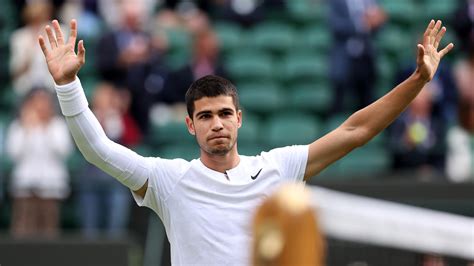 Carlos Alcaraz Cruises Into Wimbledon Fourth Round For The First Time