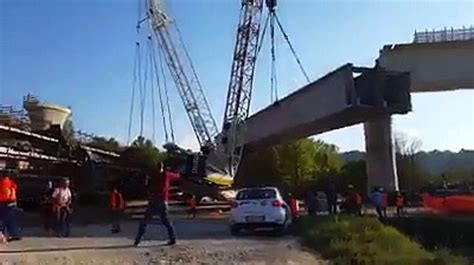 Crolla Gru Con Ponte Nel Cantiere DellArcisate Stabio Video Dailymotion