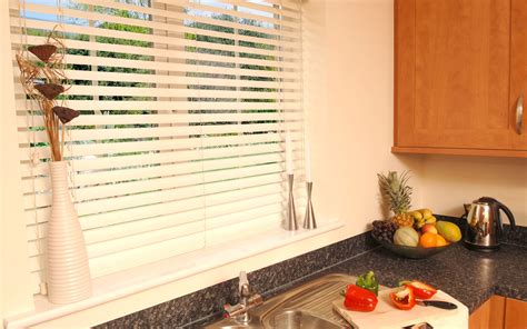 7 Trending Colors for Venetian Blinds in 2014 - Qnud