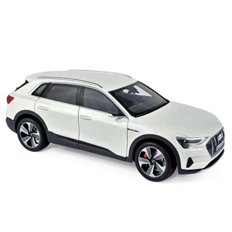 Audi e-tron 2019 White metallic 1:18