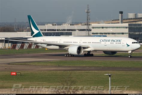 B Kpi Cathay Pacific Boeing Er Photo By Samuel R Ler Id