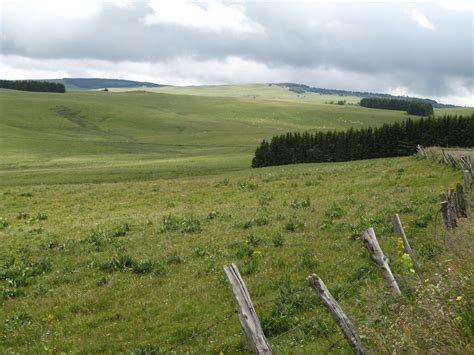 Tour des Monts dAubrac en randonnée 8 jours