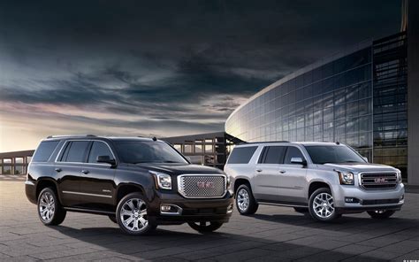 Comparison GMC Yukon XL Denali 2017 Vs Chevrolet Suburban Premier