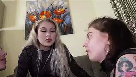 Ebony Lesbian Feet Licking By Faphouse Xhamster