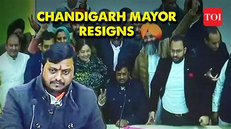 Chandigarh Ahead Of Sc Hearing Mayor Manoj Sonkar Resigns Aap