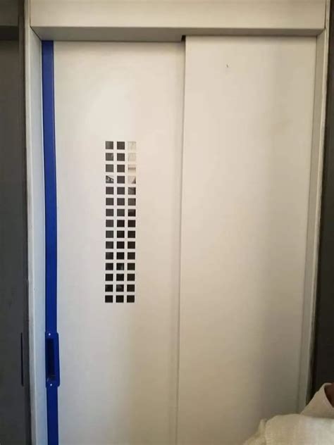 Mild Steel White MS Telescopic Elevator Door For Office Exterior At