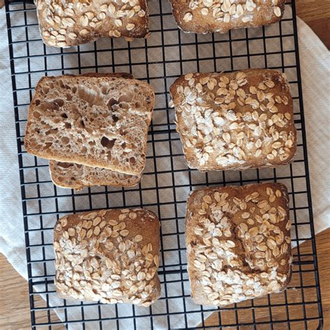 Einfaches K Rnerbrot Mit Sauerteig Kr Melig