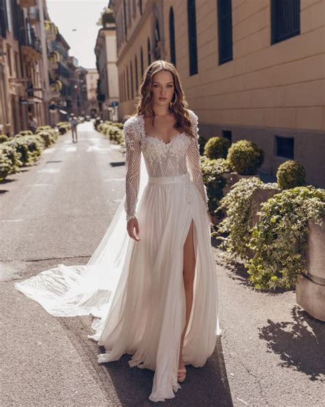 12 Princess Wedding Dresses For Fairy Tale Celebration Bride Too Be