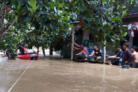 Ratusan Rumah Pada Empat Kecamatan Di HSS Terendam Banjir ANTARA News