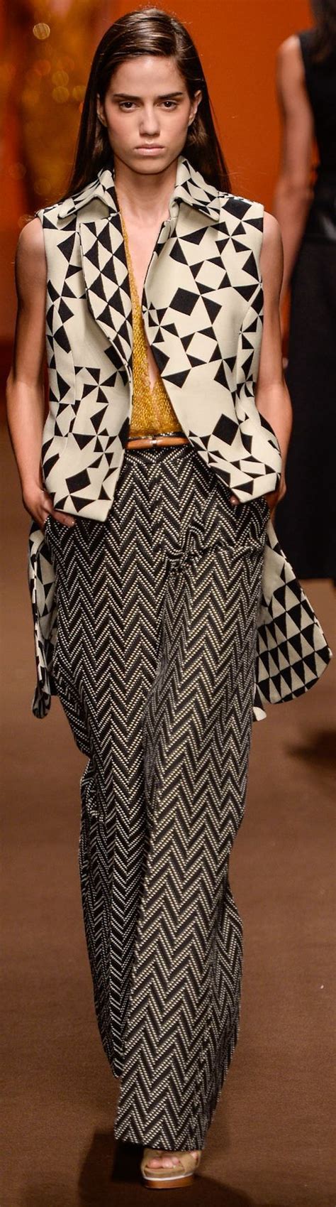 Tufi Duek Winter 2015 Ready To Wear Runway Fashion Geometric Fashion