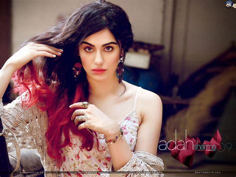 Adah Sharma 4k Wallpaper