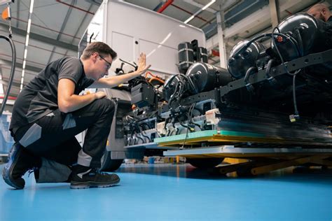 Elektrisch In Serie Der Mercedes Benz Eeconic Rollt Ab Sofort Im Werk