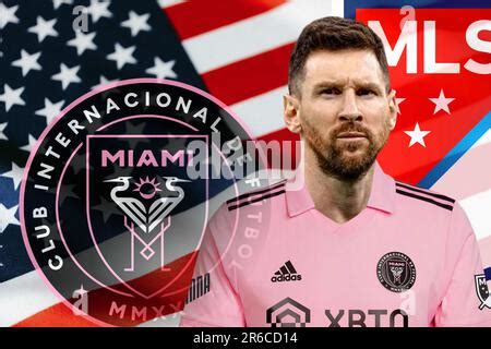 Lionel Messi Avec Le Maillot Inter Miami Le Bouclier De L Quipe Et