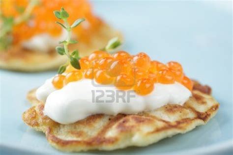 Blinis Met Rode Kaviaar En Zure Room Caviar Recipes Recipes Food