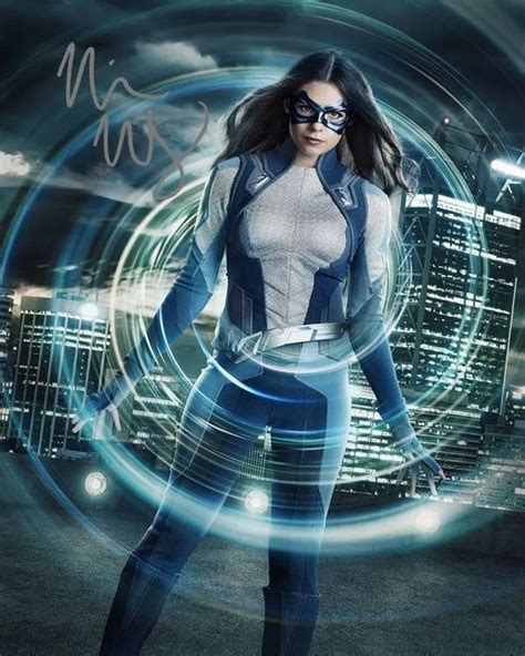 Supergirl Dreamer Nia Nal Nicole Maines Tv Cast Signed Photo Poster