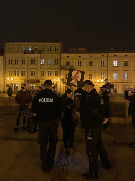 Galeria Mocna Interwencja Policji Podczas Protestu W Rynku