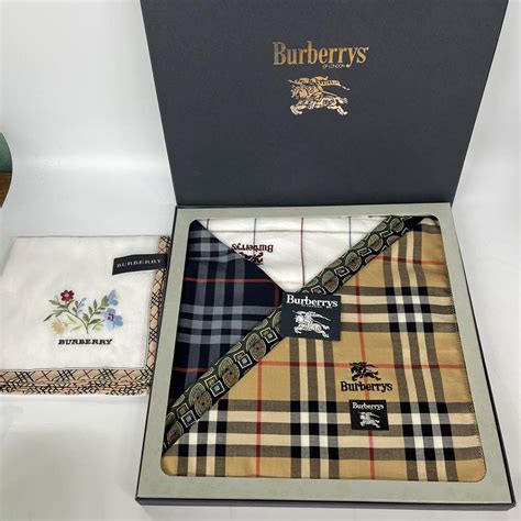 喜ばれる誕生日プレゼント Burberrysハンカチ tresor gov bf