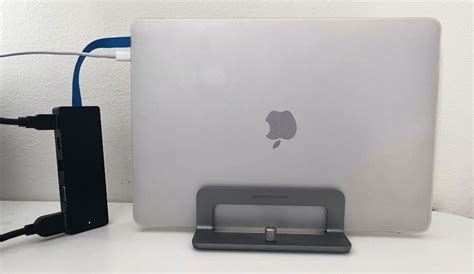 how to connect multiple monitors to macbook air
