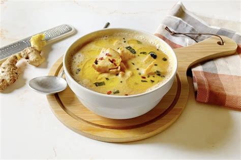 Zuppa Thailandese La Ricetta Della Tom Kha Gai Con Pollo E Latte Di Cocco