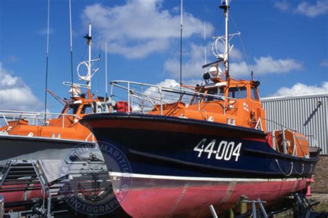 Rnli Waveney Lifeboat On 1003 Faithful Forrester 44 004 6x4