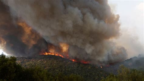 El Mayor Incendio Registrado En La Ue El Fuego En Grecia Alcanza Las