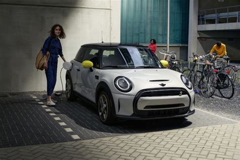 Mini Electric Se Hardtop Pricing Specs Trims Mini Of Escondido