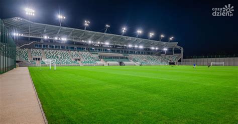 Stadion Radomiaka Pr Ba O Wietlenia Zdj Cia