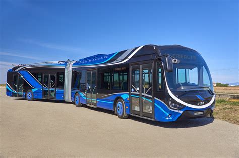 Iveco Crealis Wins Sustainable Bus Of The Year Award At The Iaa