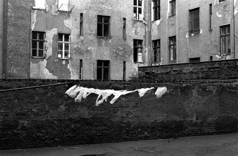 Graustufen Il Libro Con Le Foto In Bianco E Nero Della Vita Ai Tempi