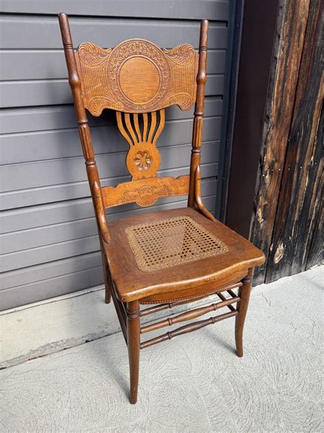 Set Of 8 Oak Press Back Chairs Doug Schmitt Antiques